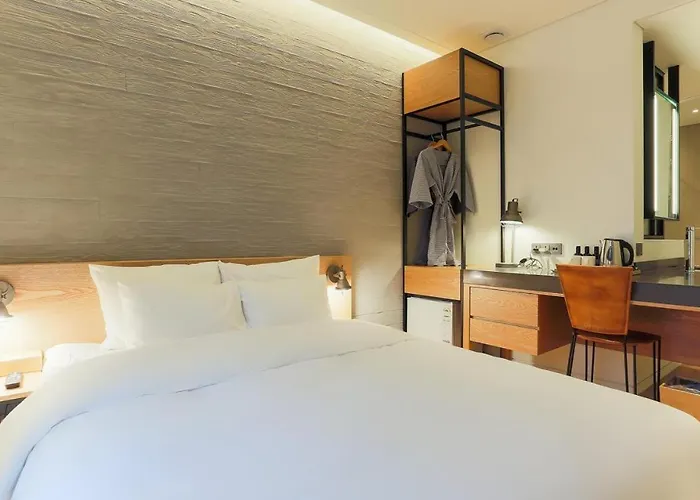 H Avenue Dongdaemun Sungshin 3*